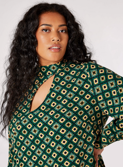 Curve Geometric Keyhole Blouse